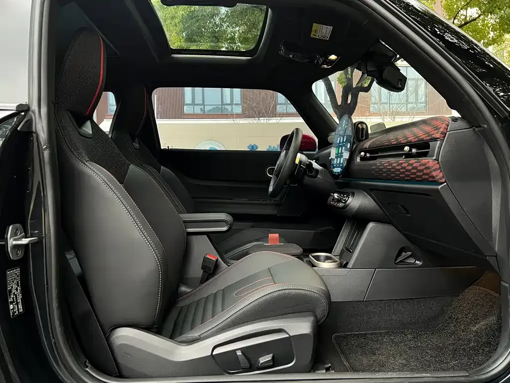 MINI JCW Electric 2025 из CN, фото 2