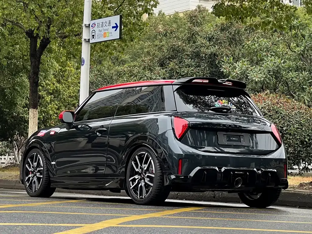 MINI JCW Electric 2025 из CN, фото 9