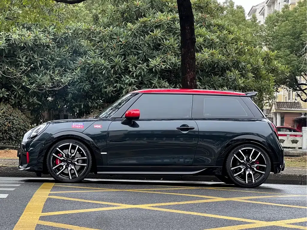 MINI JCW Electric 2025 из CN, фото 8