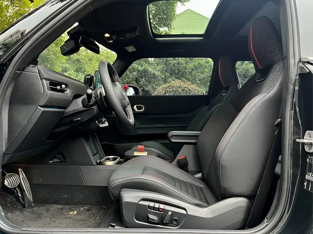 MINI JCW Electric 2025 из CN, фото 10