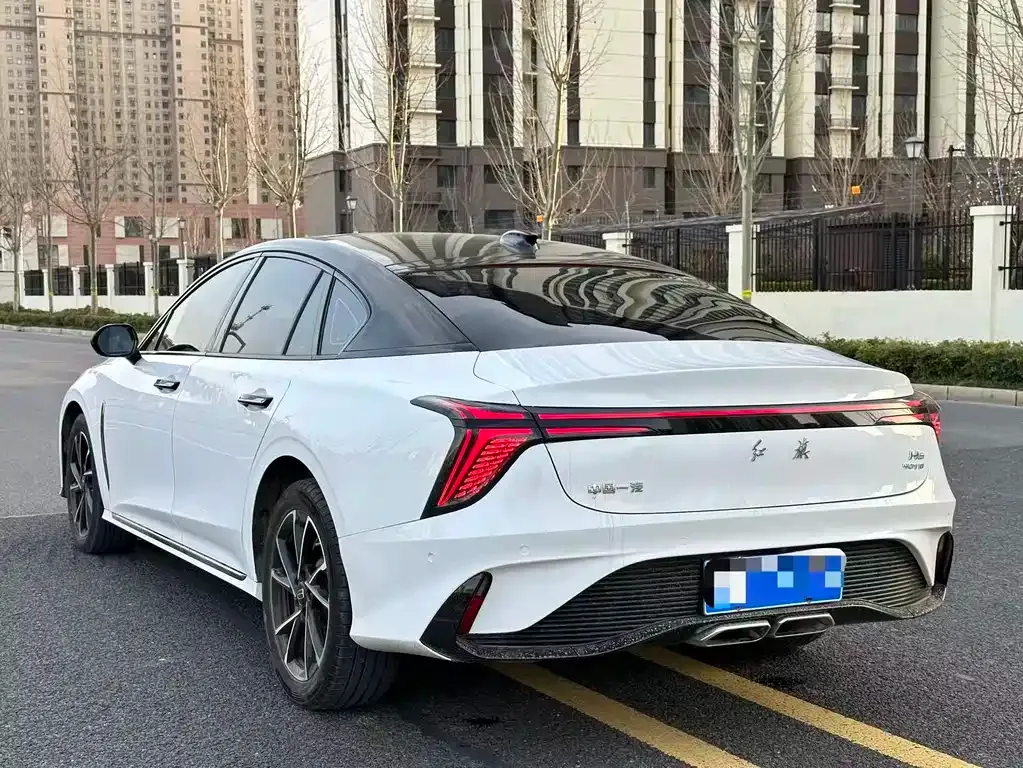 Hongqi H6 — фото 8