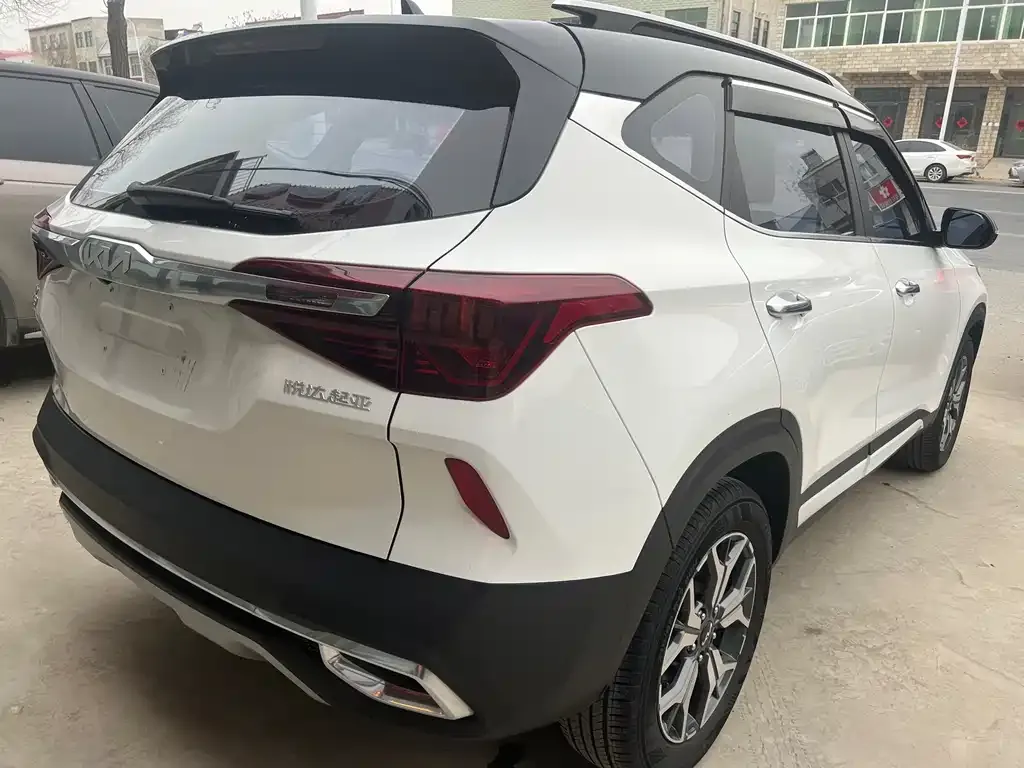 Kia KX3 2023 из CN, фото 4