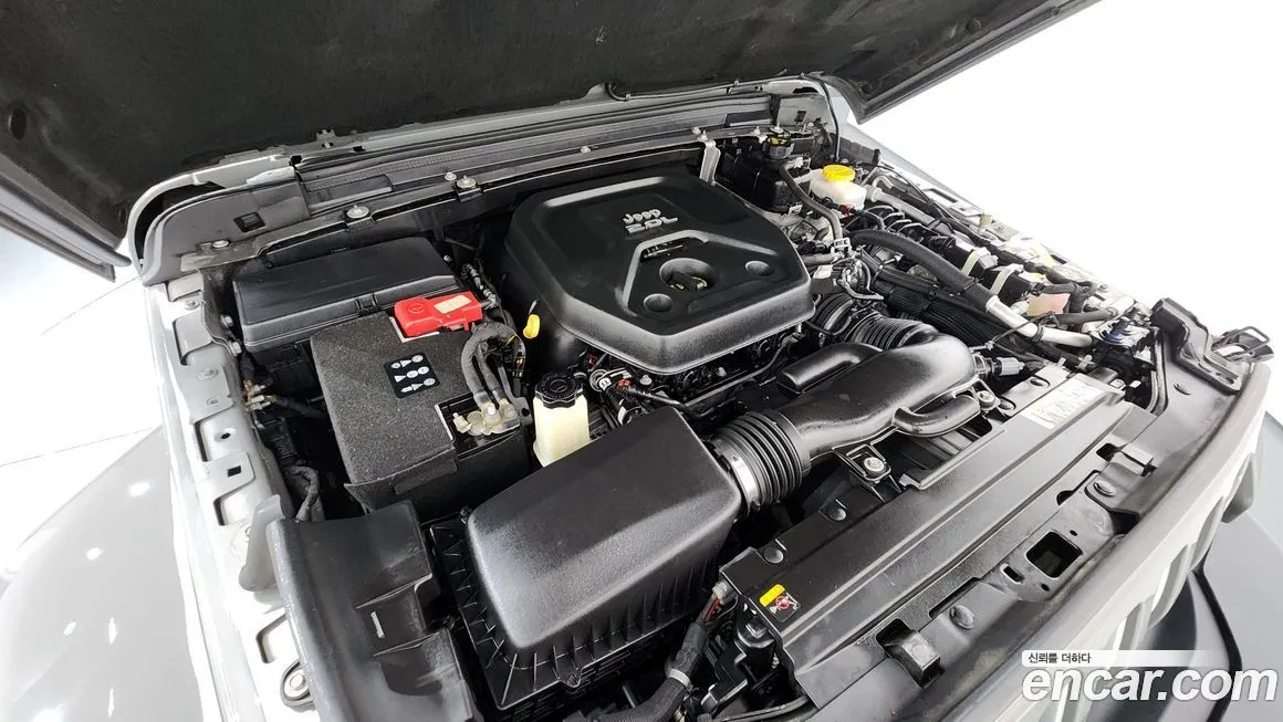 Jeep Wrangler 2021 из KR, фото 2