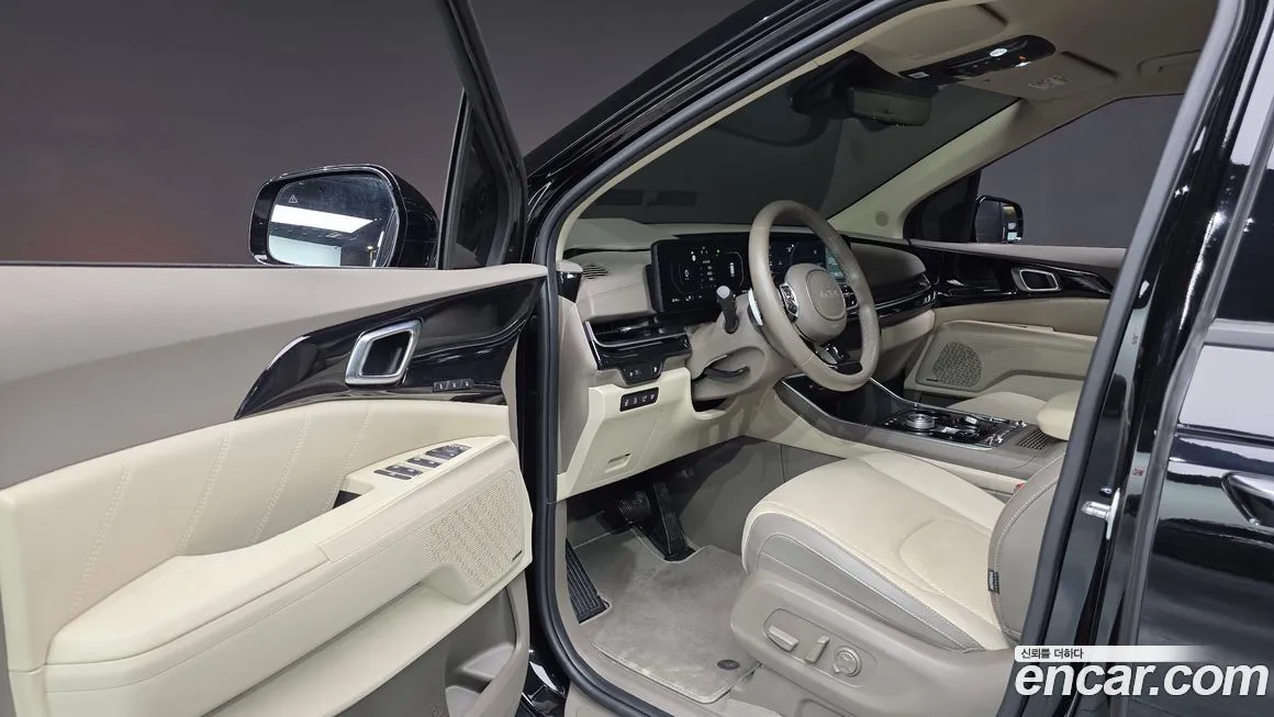 Kia Carnival — фото 10