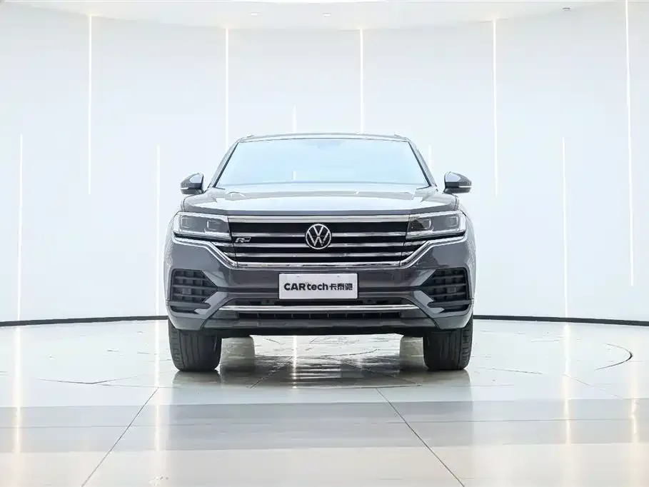 Volkswagen Touareg — фото 4