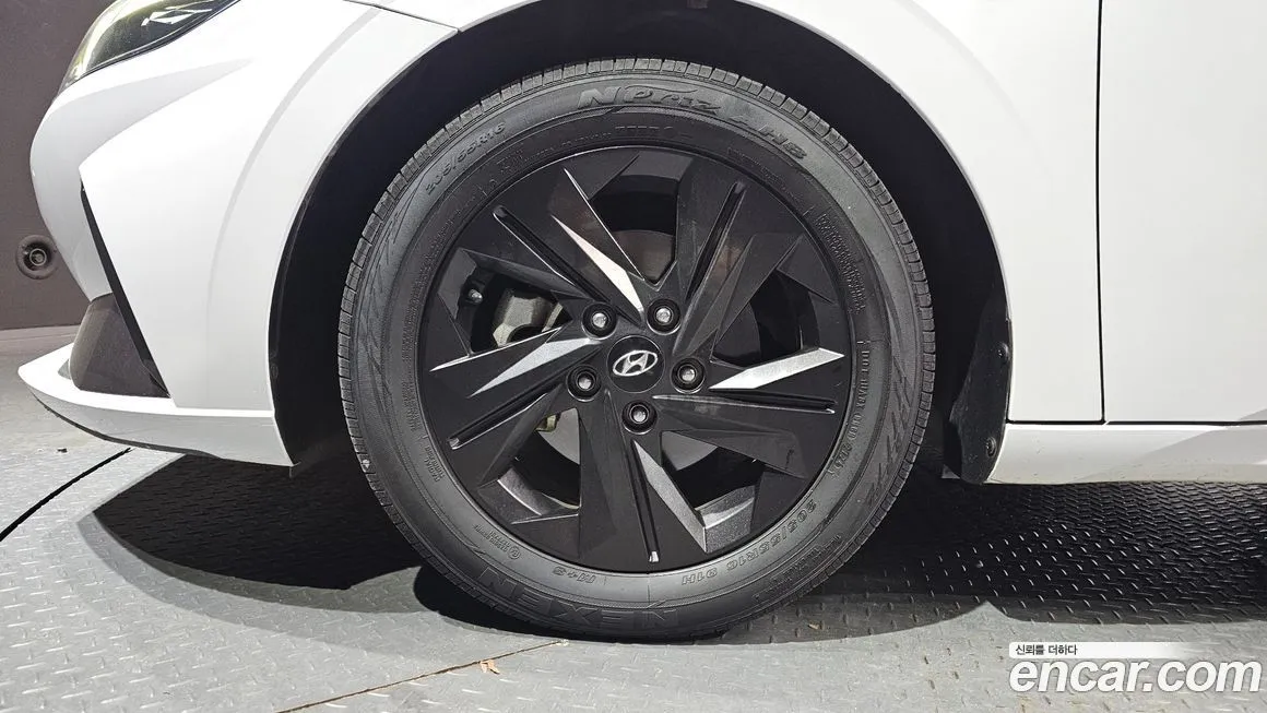 Hyundai AVANTE 2021 из KR, фото 10