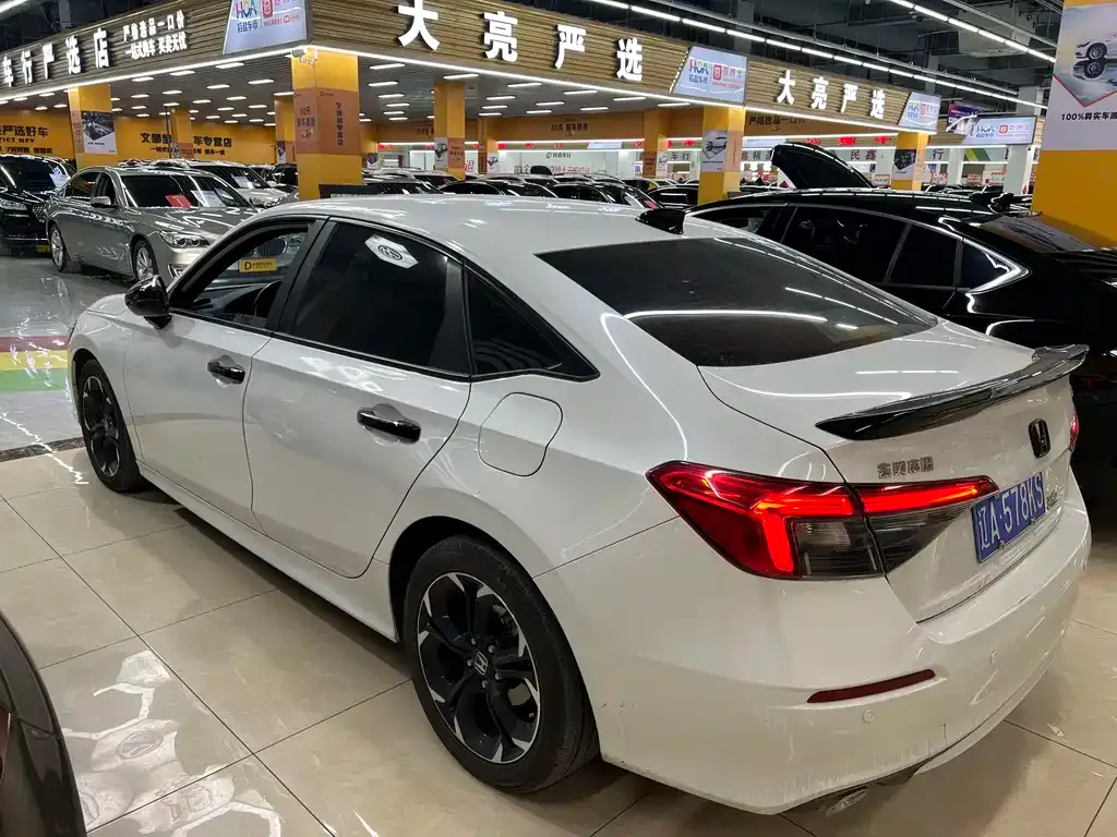 Honda Civic — фото 4