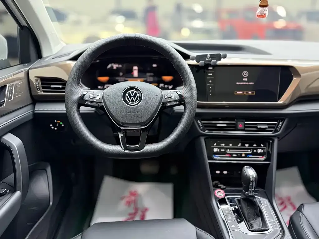 Volkswagen Tharu 2022 из CN, фото 10