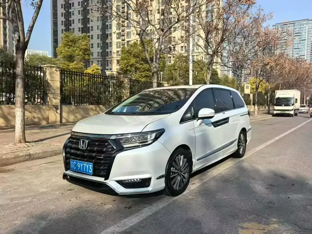 Honda Elysion 2023 из CN, фото 1