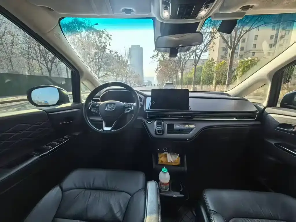 Honda Elysion 2023 из CN, фото 7