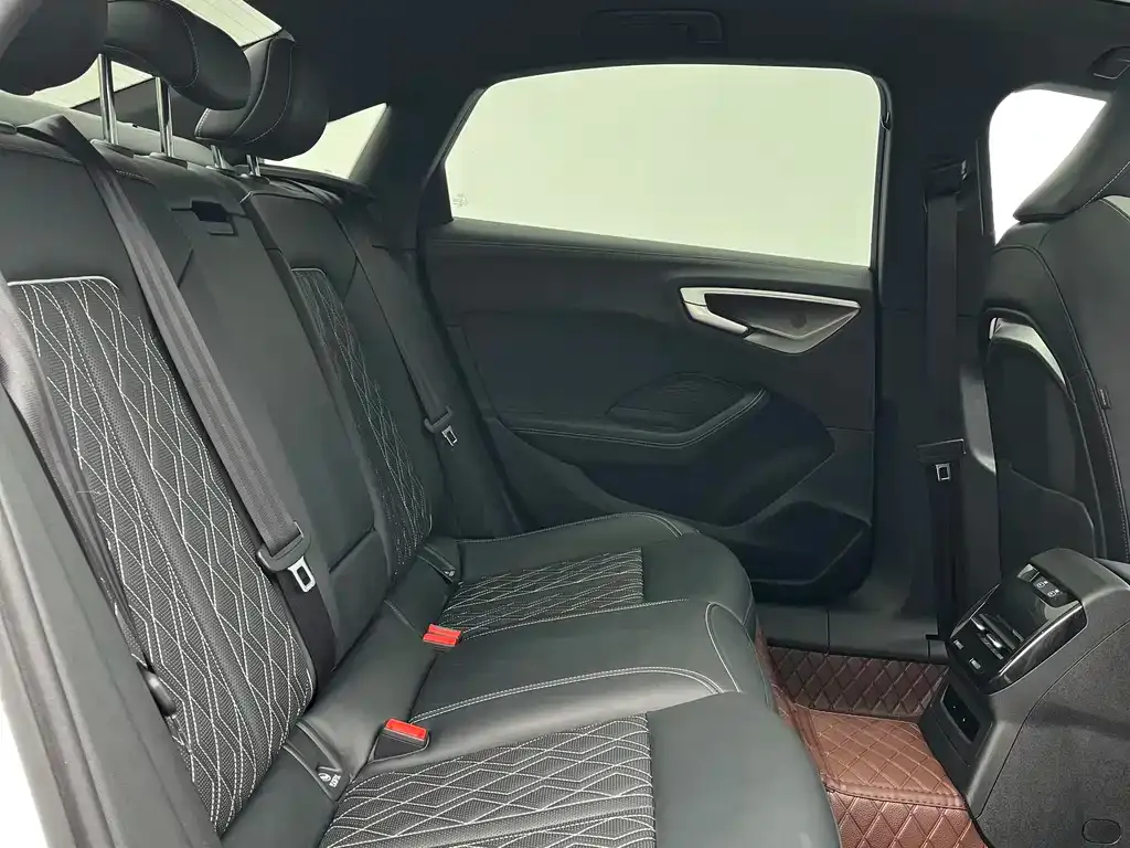 Audi A5L 2025 из CN, фото 6