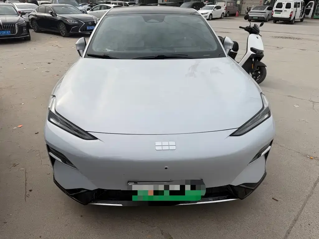Geely Galaxy E8 — фото 10