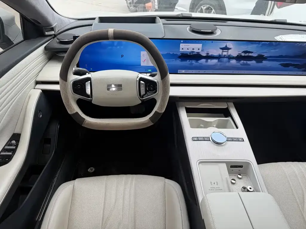 Geely Galaxy E8 — фото 2