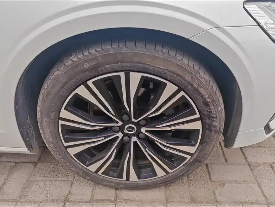 Volvo S60 2024 из CN, фото 5