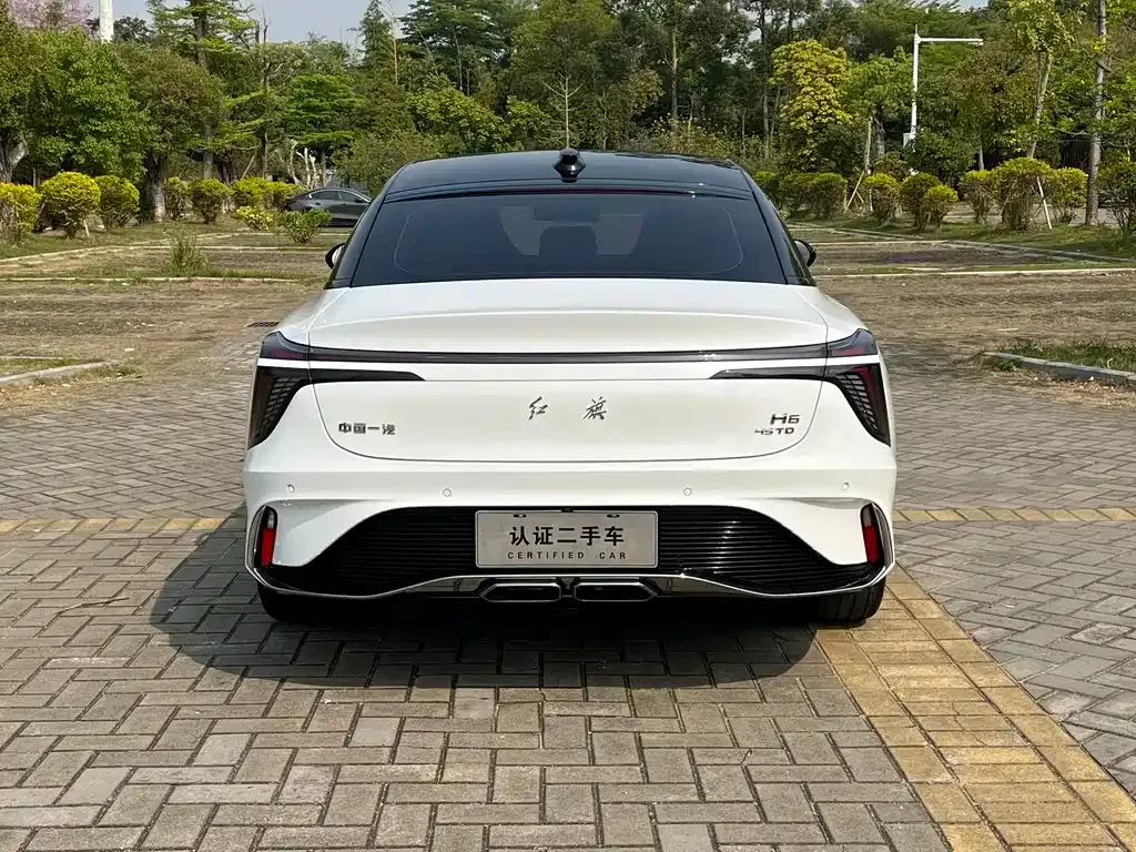 Hongqi H6 — фото 6