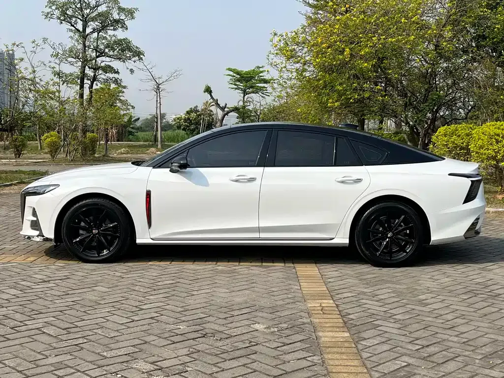 Hongqi H6 — фото 10