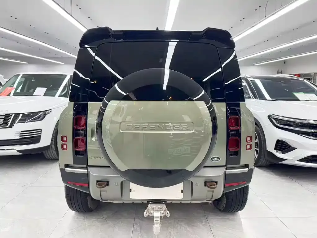 Land Rover Defender — фото 4