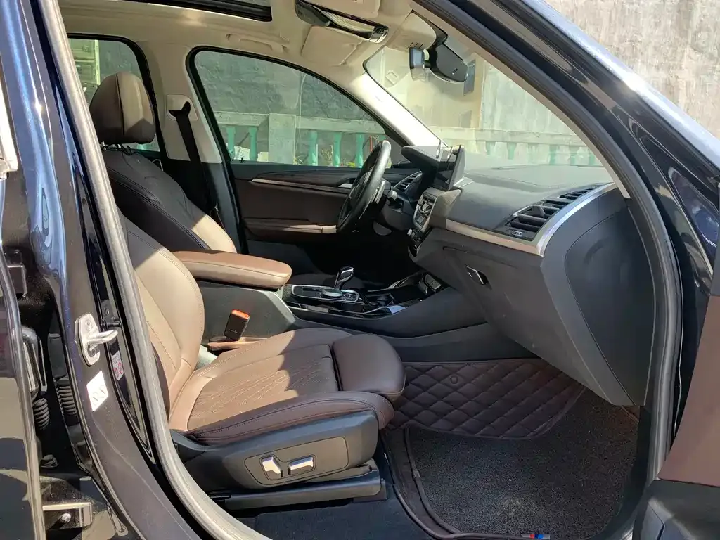 BMW X3 2022 из CN, фото 2