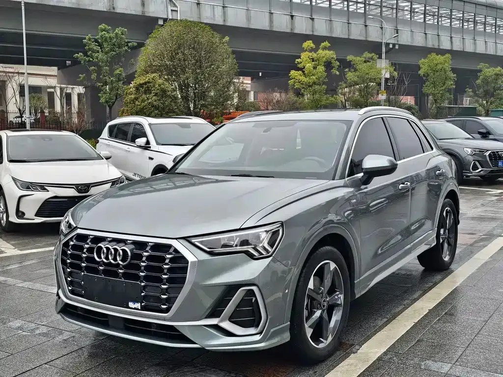Audi Q3 2023 из CN, фото 1