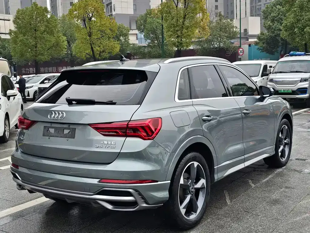 Audi Q3 2023 из CN, фото 9