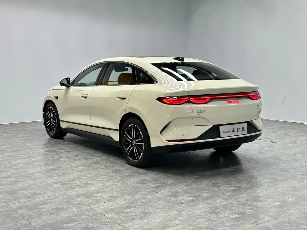 BYD Qin L — фото 7