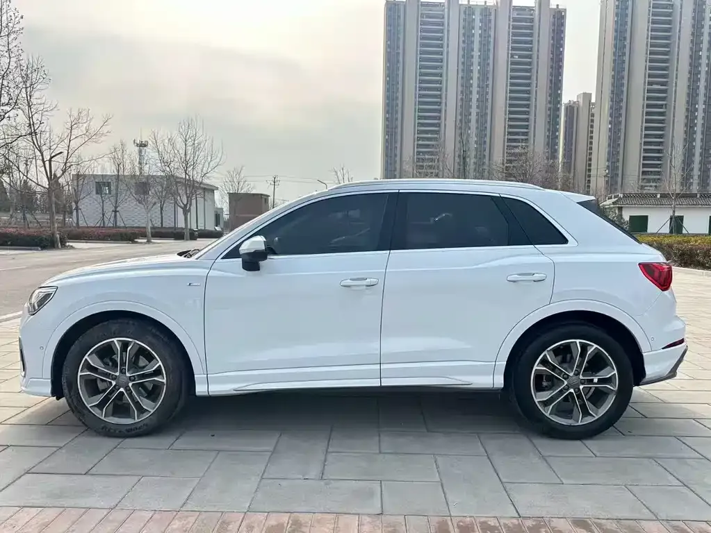Audi Q3 — фото 4