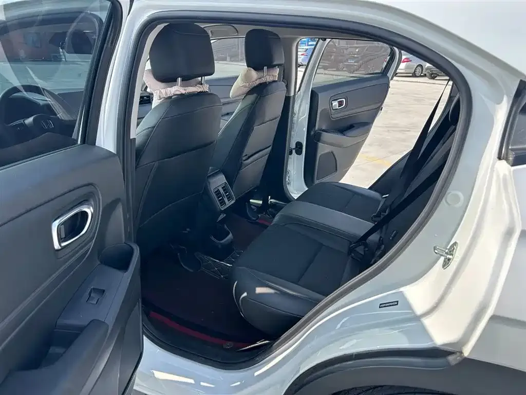 Honda Vezel 2024 из CN, фото 10