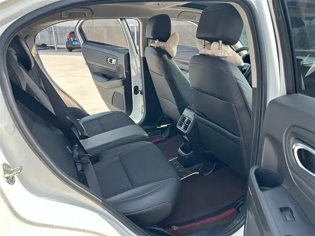 Honda Vezel 2024 из CN, фото 2