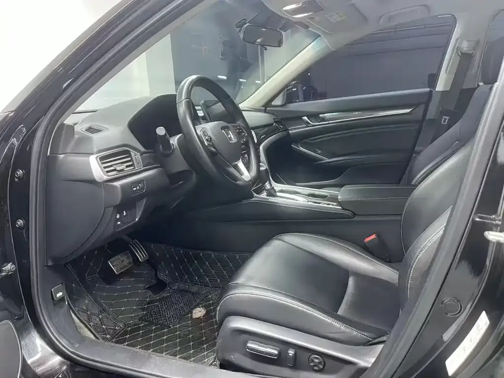 Honda Accord — фото 5