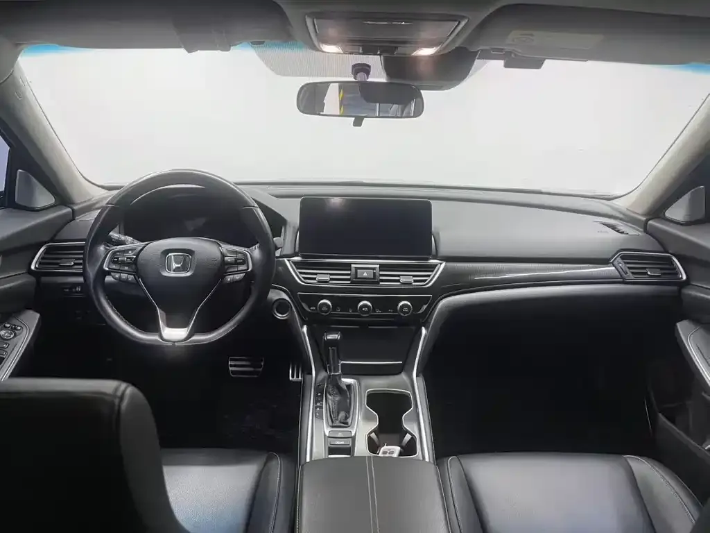 Honda Accord — фото 6