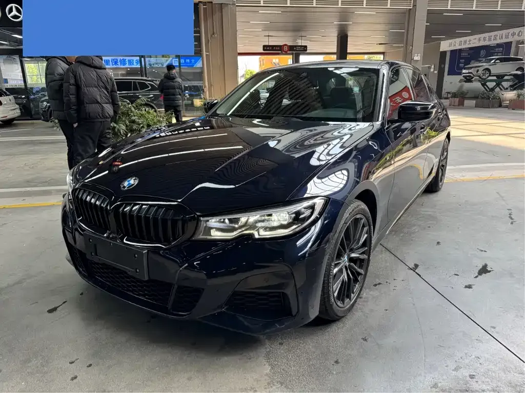 BMW 3 Series 2022 из CN, фото 1