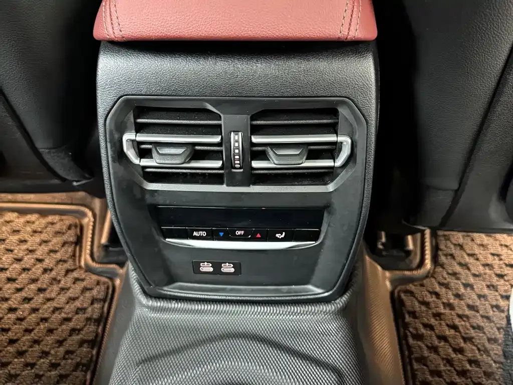 BMW 3 Series 2022 из CN, фото 7