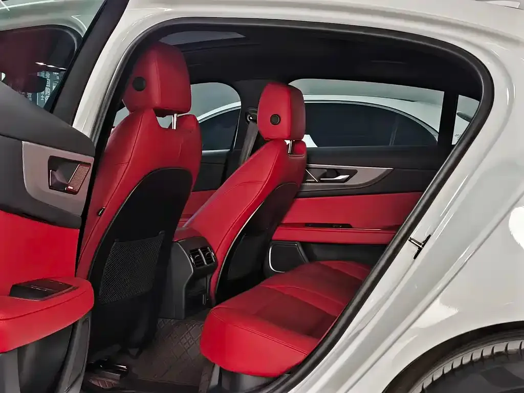 Jaguar XEL 2024 из CN, фото 2