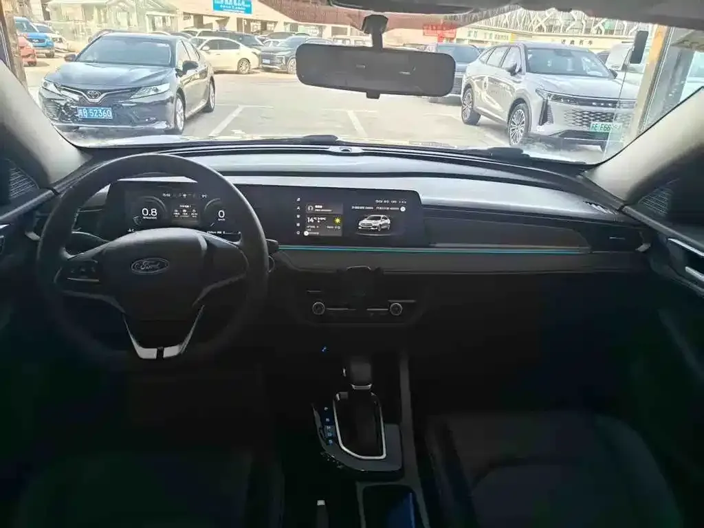 Ford Escort 2022 из CN, фото 4