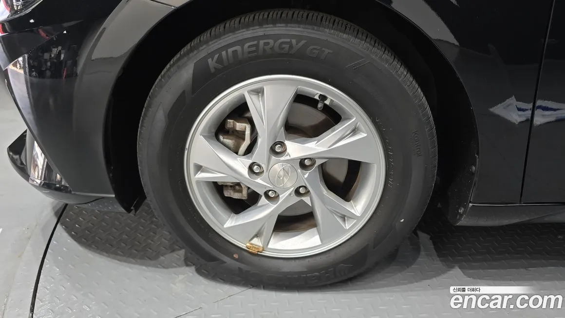 Hyundai AVANTE — фото 4
