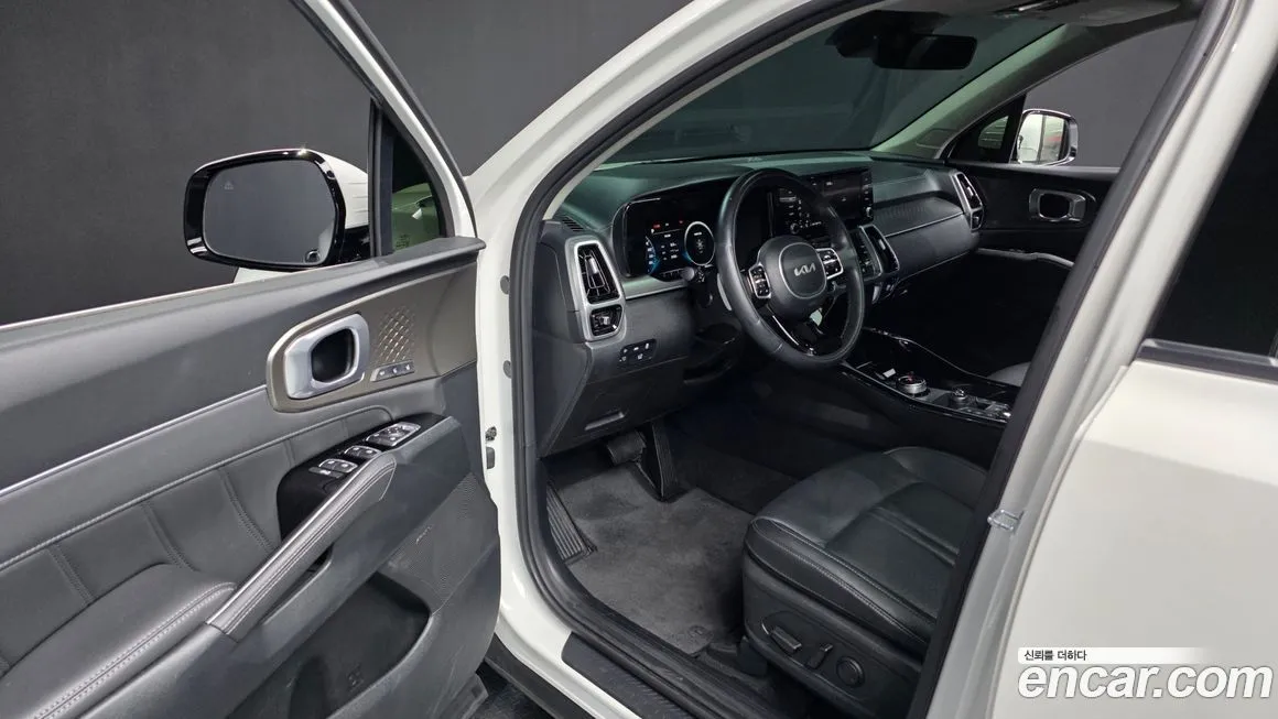 Kia Sorento — фото 10