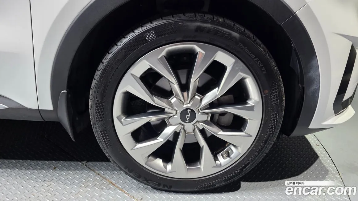 Kia Sorento — фото 6