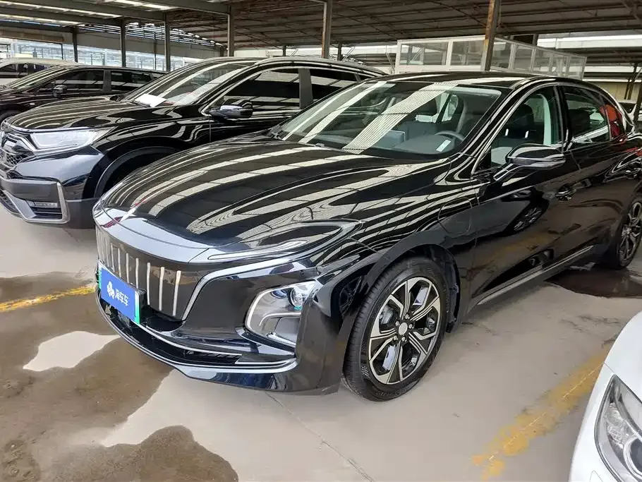 Hongqi E-QM5 — фото 1