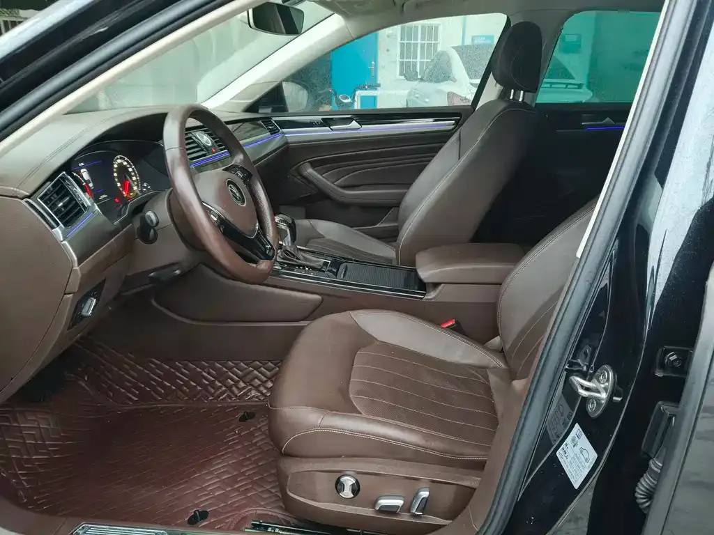 Volkswagen Phideon 2021 из CN, фото 2