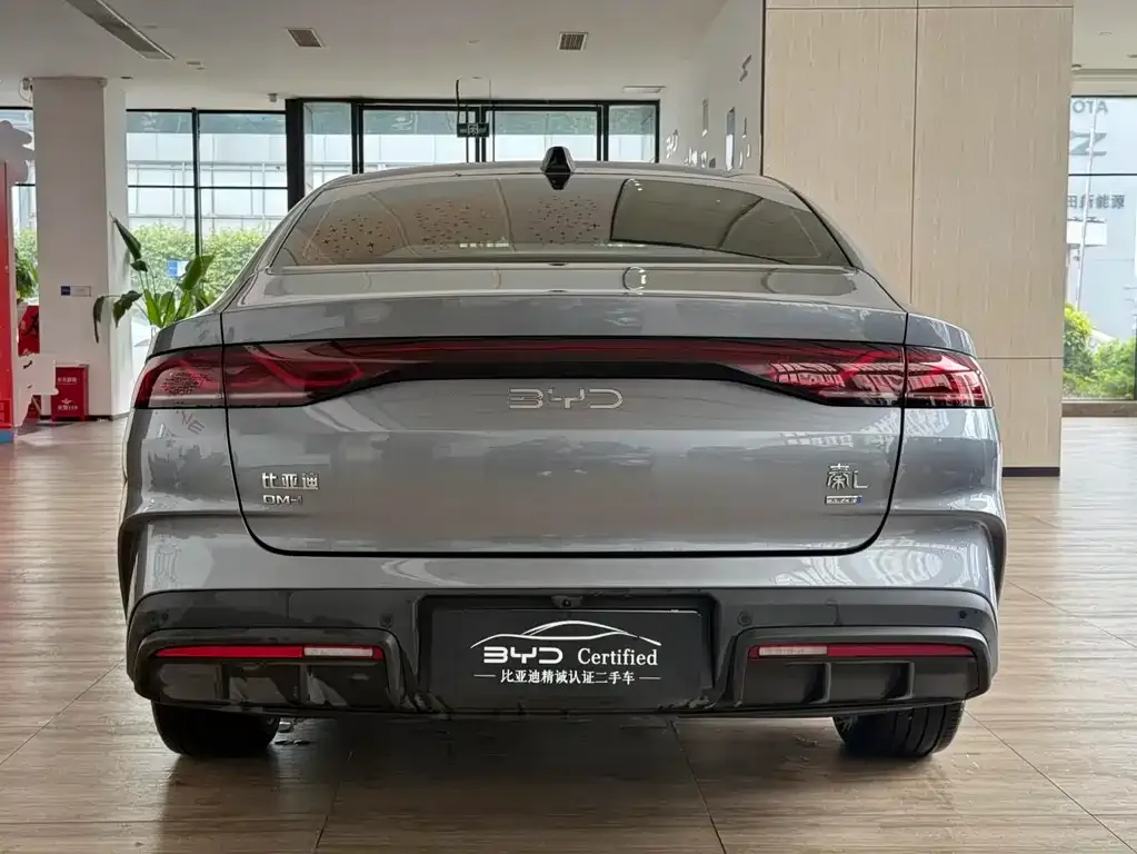BYD Qin L — фото 8