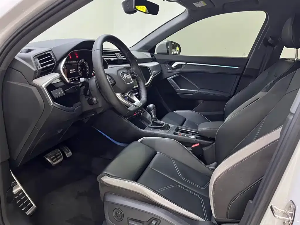 Audi Q3 2024 из CN, фото 3