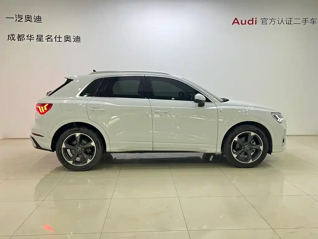 Audi Q3 2024 из CN, фото 2