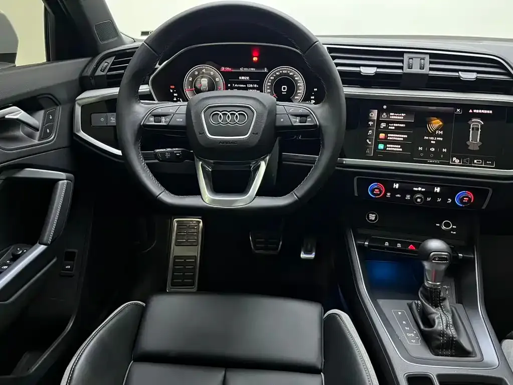 Audi Q3 2024 из CN, фото 9