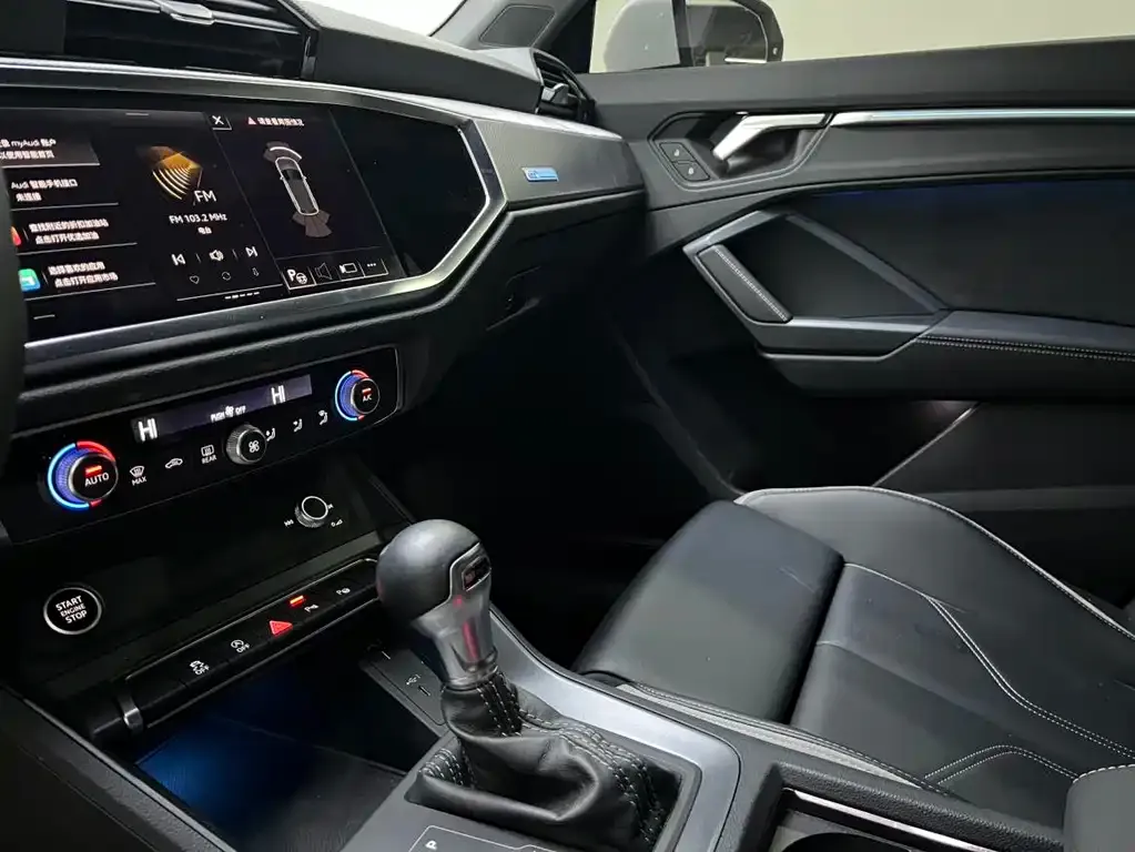 Audi Q3 2024 из CN, фото 7