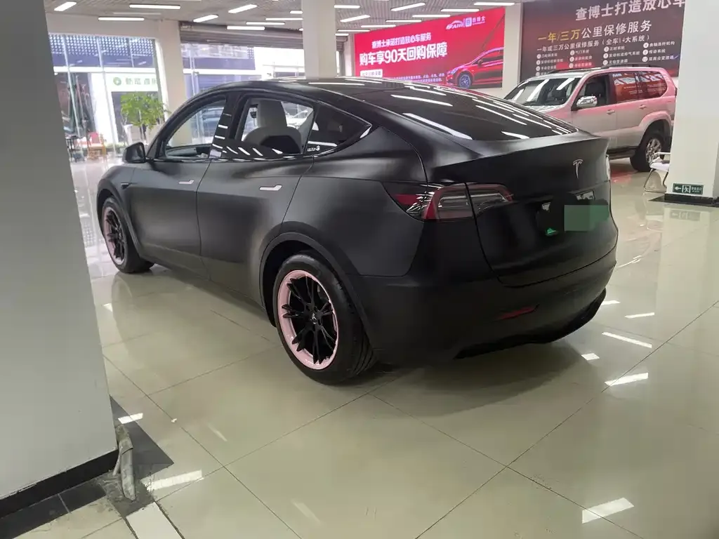 Tesla Model Y — фото 5