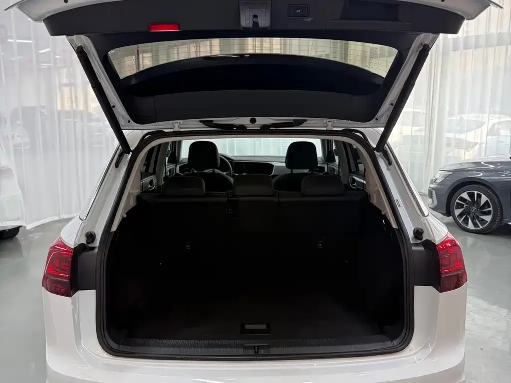 Volkswagen Tayron 2021 из CN, фото 2