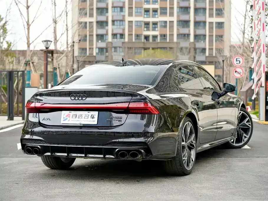 Audi A7L 2024 из CN, фото 4