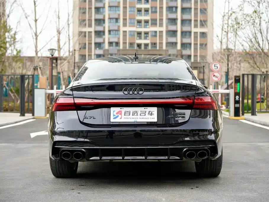 Audi A7L 2024 из CN, фото 6
