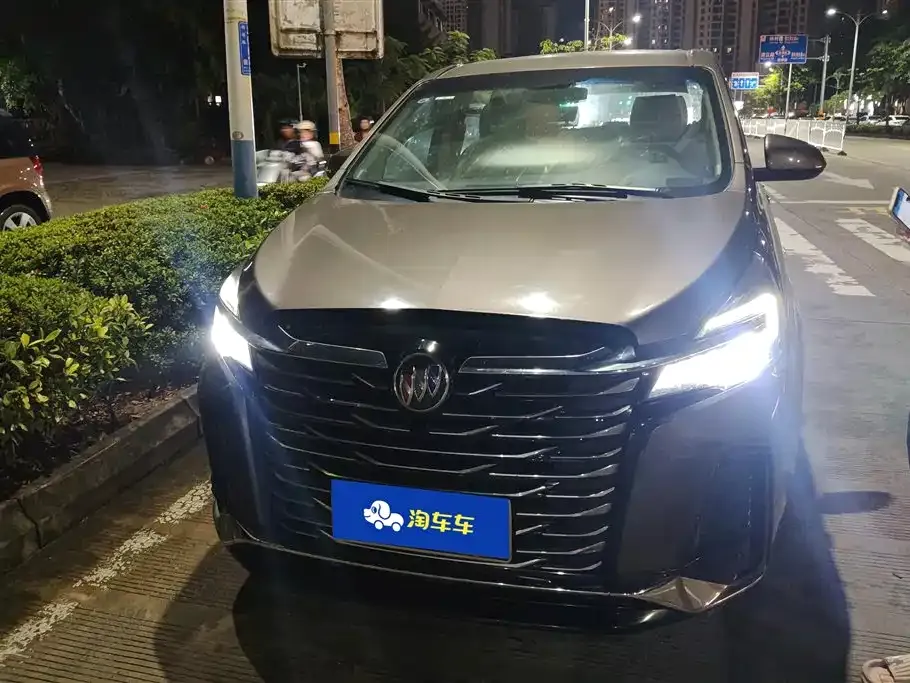 Buick GL8 2022 из CN, фото 2