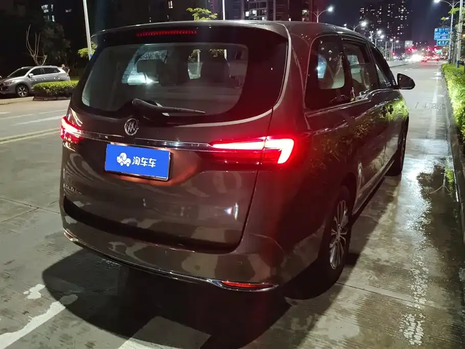 Buick GL8 2022 из CN, фото 3